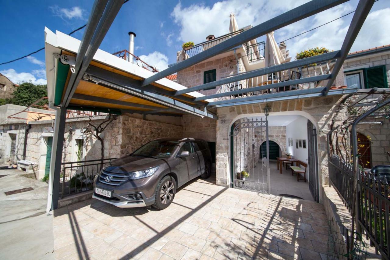 Old Stone House Mario Villa พอดโกรา ภายนอก รูปภาพ