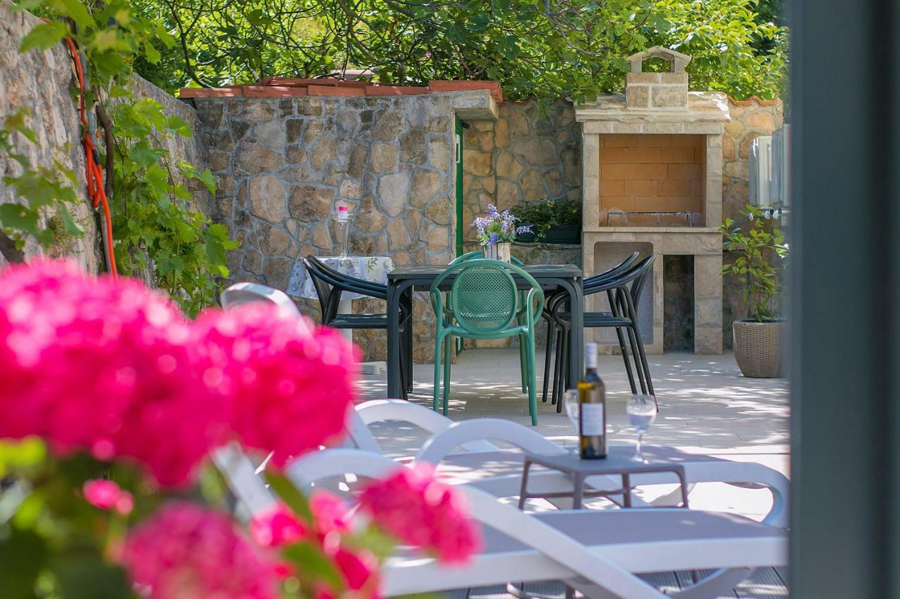 Old Stone House Mario Villa พอดโกรา ภายนอก รูปภาพ